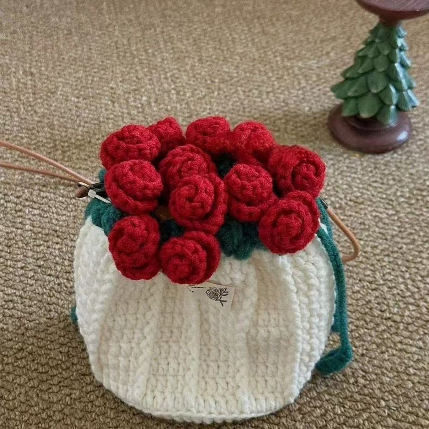 Knitted Rose Bouquet Bag Woven Bucket Bag Ready-Made Hand-woven Flower Bouquet Gift For Mother And Girlfriend