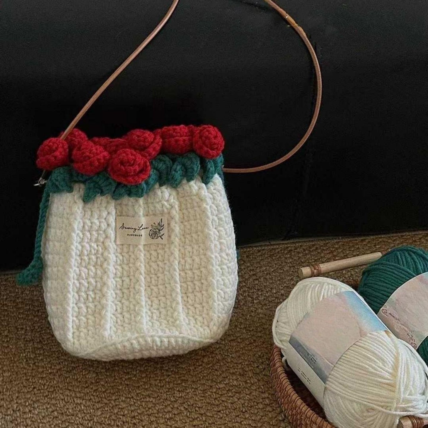 Knitted Rose Bouquet Bag Woven Bucket Bag Ready-Made Hand-woven Flower Bouquet Gift For Mother And Girlfriend