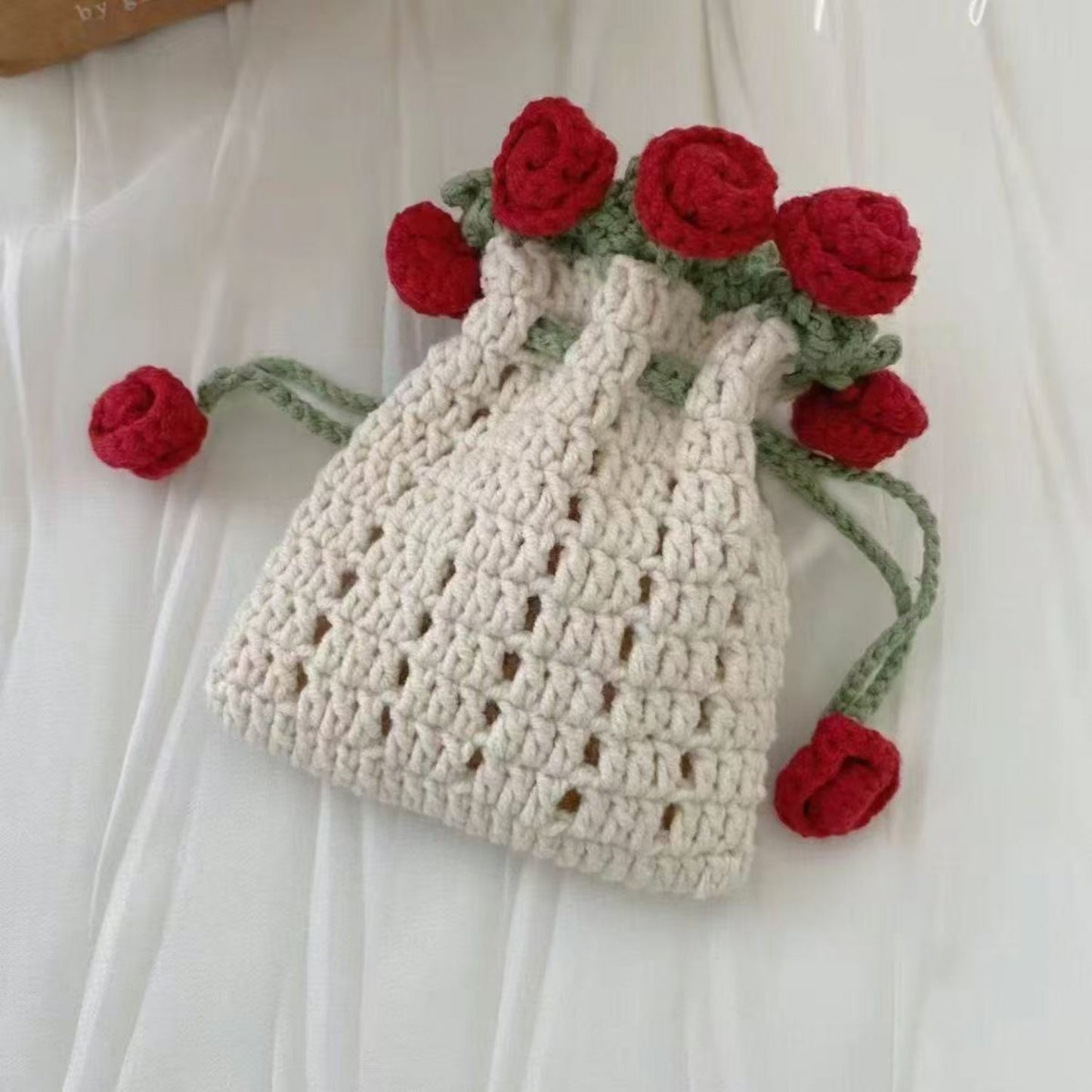 Knitted Rose Bouquet Bag Woven Bucket Bag Ready-Made Hand-woven Flower Bouquet Gift For Mother And Girlfriend