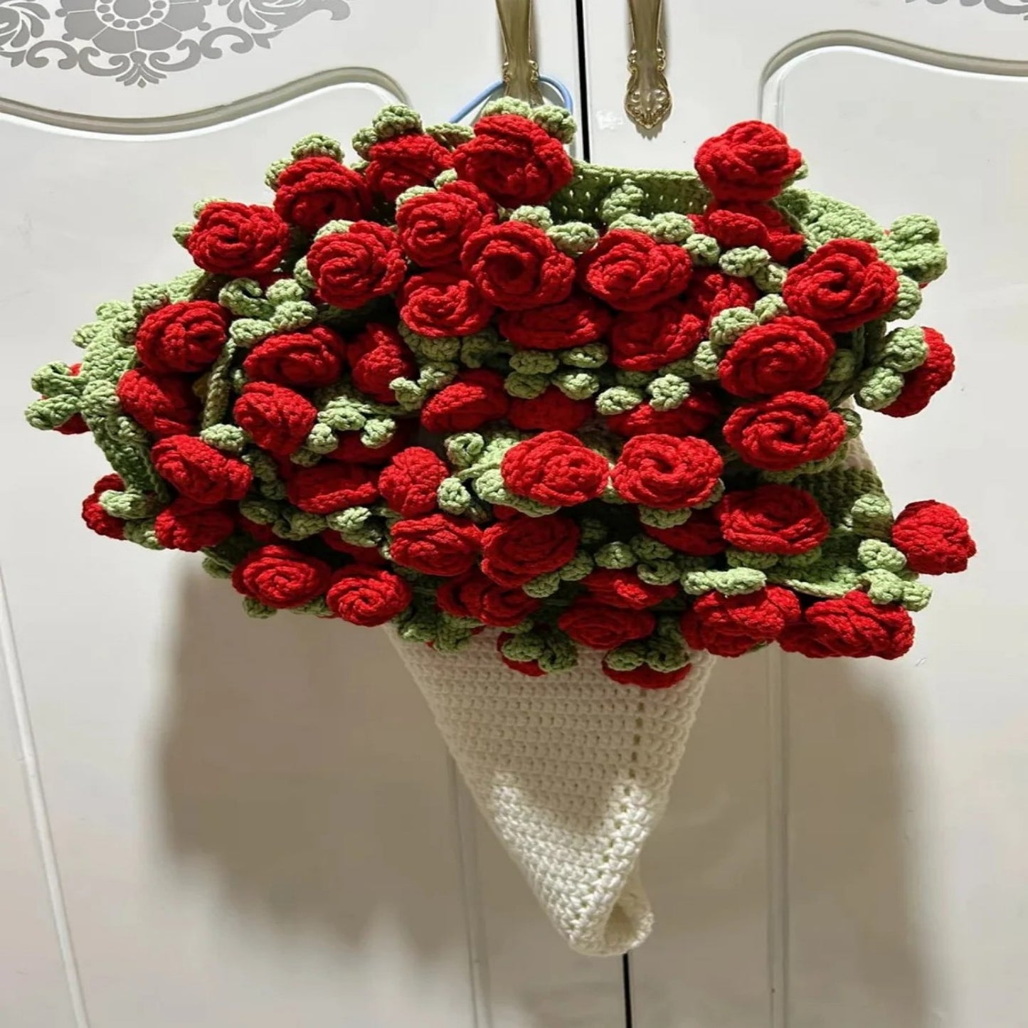 Mother's Day Gift Hand-woven Rose Blanket Gift for Valentine's Day
